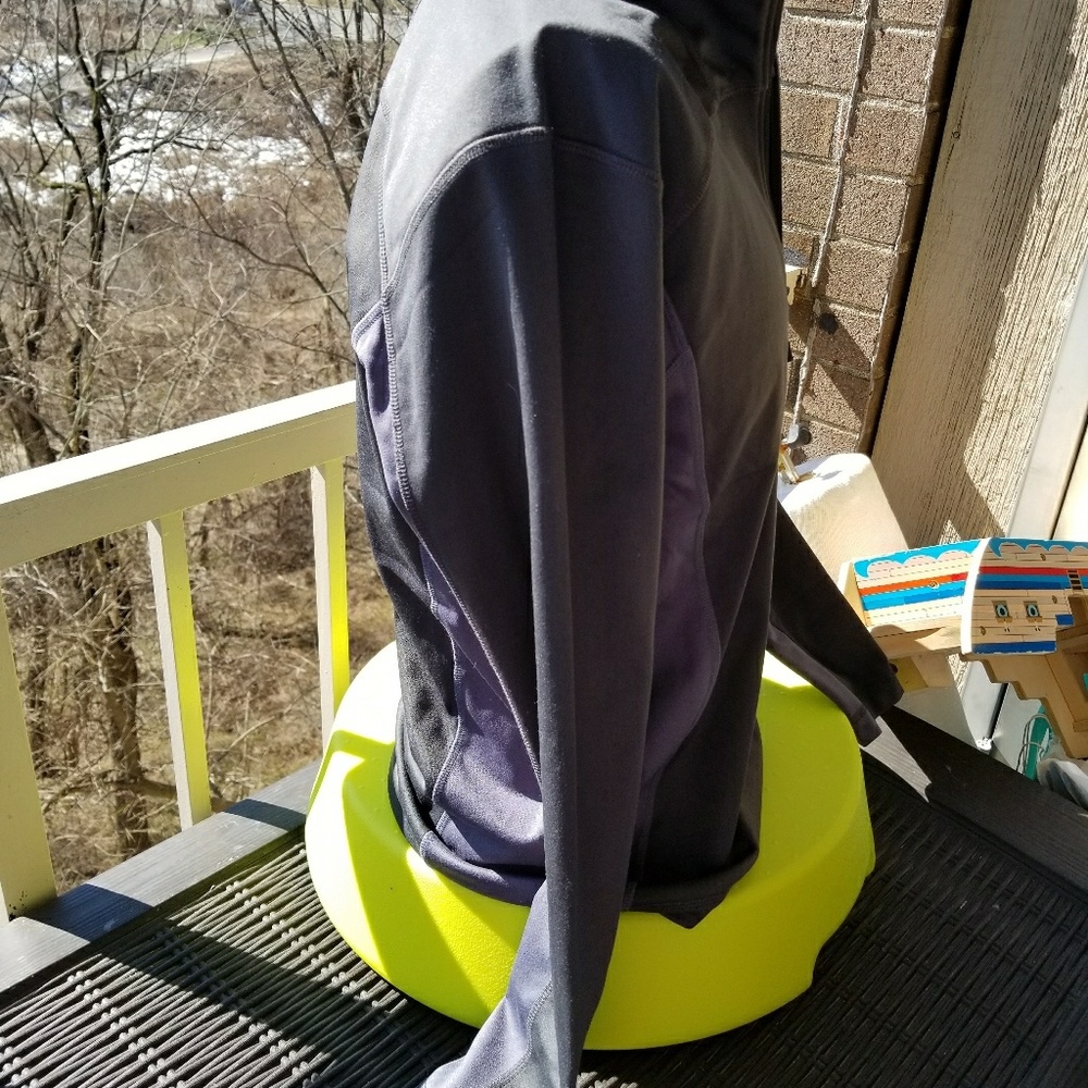 The North Face Gray 1/2 Zip Mens Jacket NWOT - Picture 5 of 8